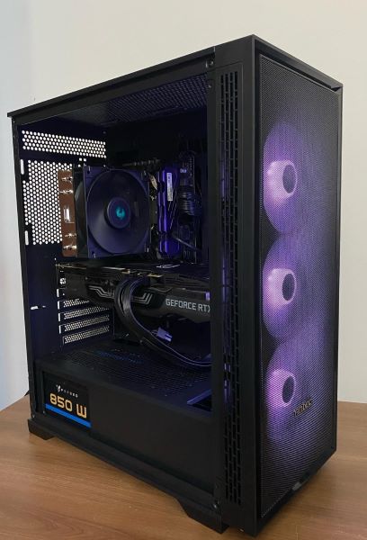 PC RYZEN 5 5600X + RX 7800XT